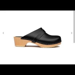 Stylish Black Leather Clogs
